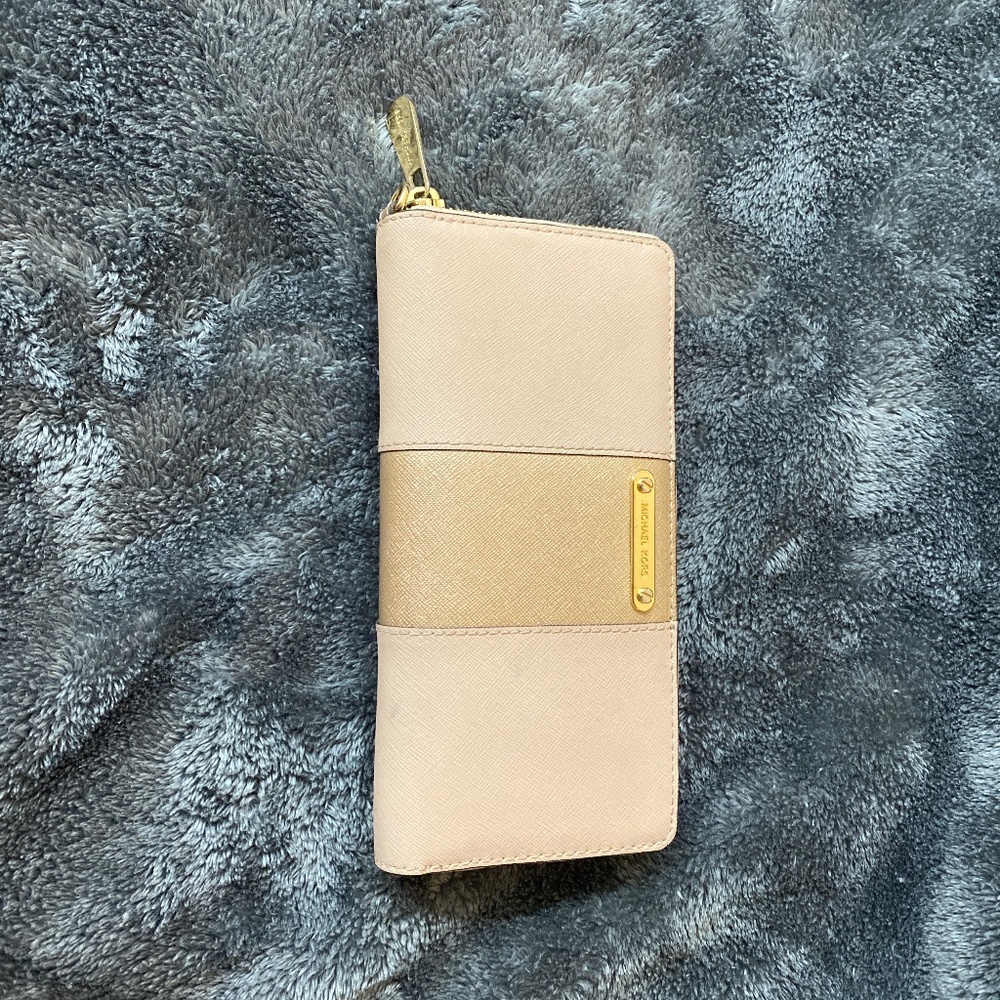 Michael Kors wallet
